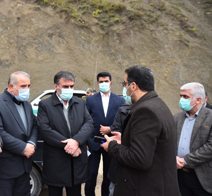 سفر یک روزه استاندار مازندران با همراهی 50 مدیرکل به شهرستان گلوگاه / بازدید از کلیه روستاها و دیدار با اقشار مختلف مردم