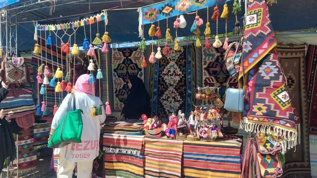 جشنواره سیر "اَتو" و گل محمدی "سنگده" در مازندران برگزار شد