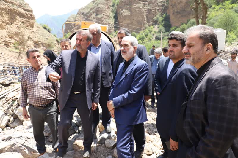 بازدید استاندار مازندران از پل واسپول بخش مرزن آباد چالوس / پل واسپول به عنوان راه ارتباطی 12 روستا باید در کوتاه مدت احداث شود