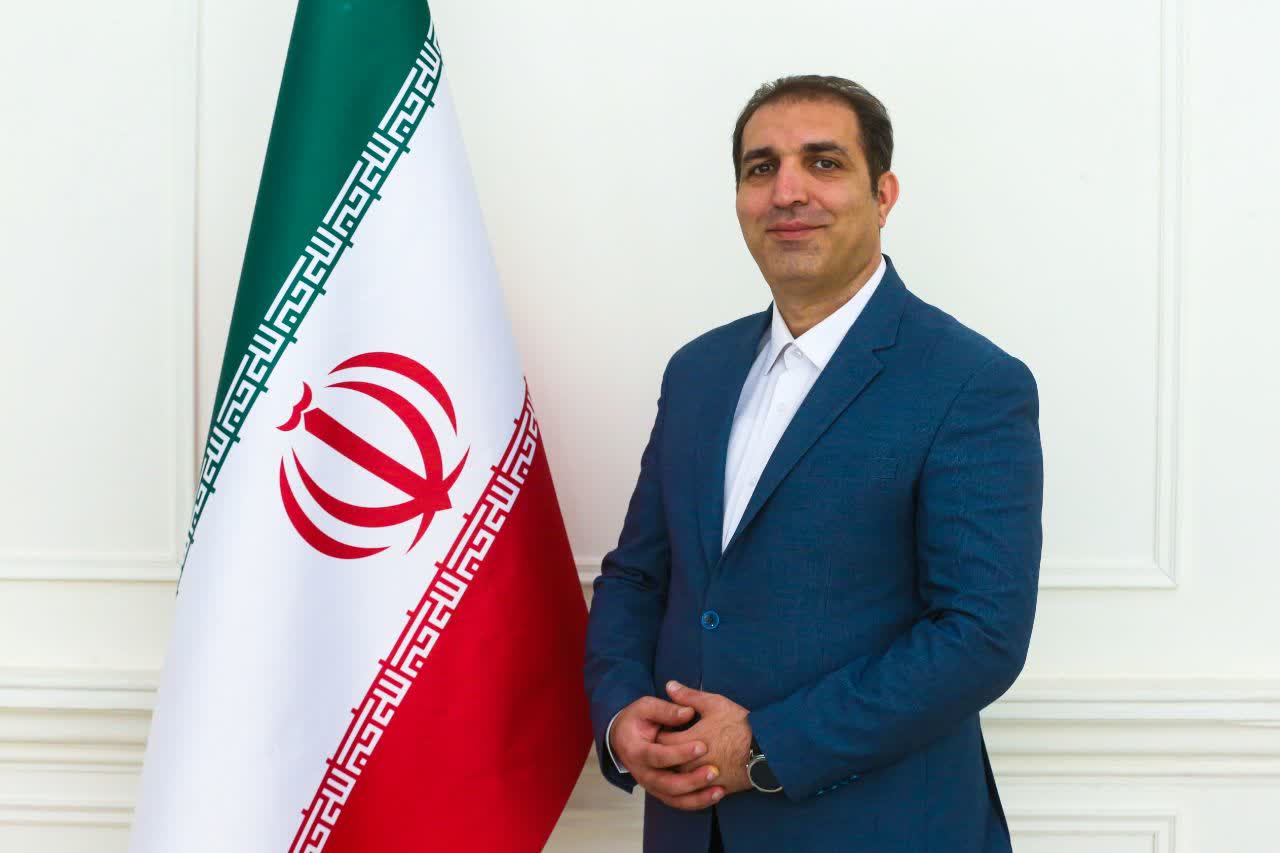 تجلیل دبیر و اعضای مجمع خیرین طرح ملی تلاوت قرآن کریم از دکتر حمیدرضا باریکانی ریاست مجمع 
