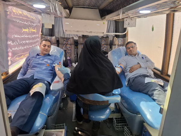 در راستای ایفای مسئولیت­ های اجتماعی در دهه کرامت:  كاركنان نيروگاه نكا 36 هزار سي­سي خون اهدا کردند