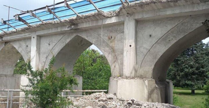 تخلف میراث فرهنگی مازندران درباره پل تاریخی آمل کاملا محرز است