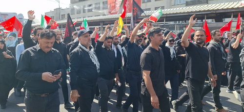 حضور کارکنان نیروگاه نکا در مراسم وداع و بدرقه قائد شهید امت اسلام در تهران 