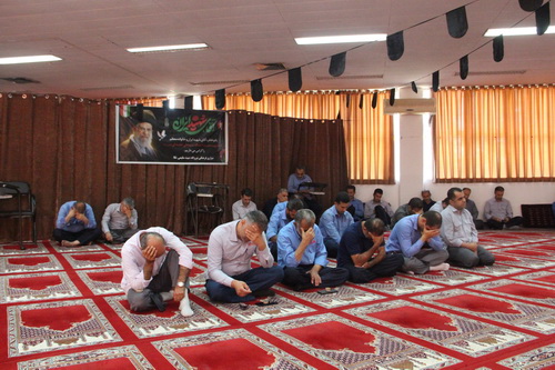برگزاری مراسم گرامیداشت آقای شهید ایران در نیروگاه نکا